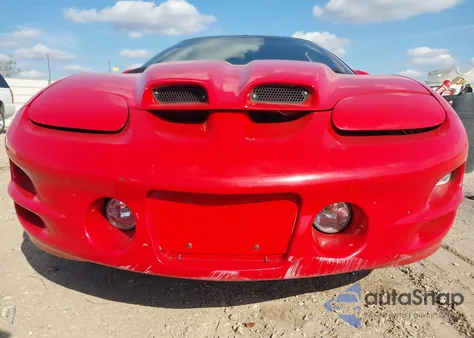 2000 Pontiac Firebird Trans Am z USA, uszkodzony, nr VIN 2G2FV22G4Y2164674